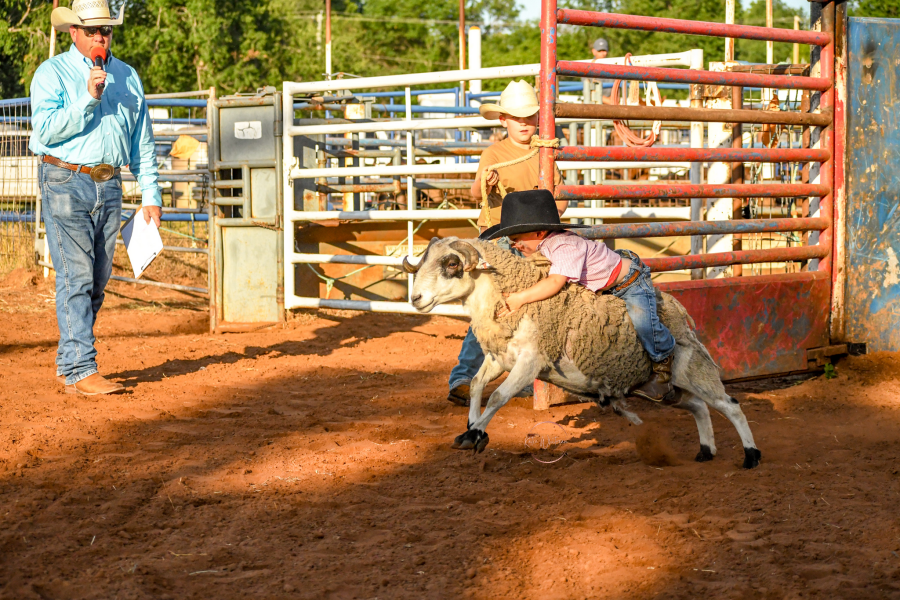 https://cfimages.rodeoticket.com/event-resource-photo/clay-drake-event-resource-photo-3.png?v=1719343965