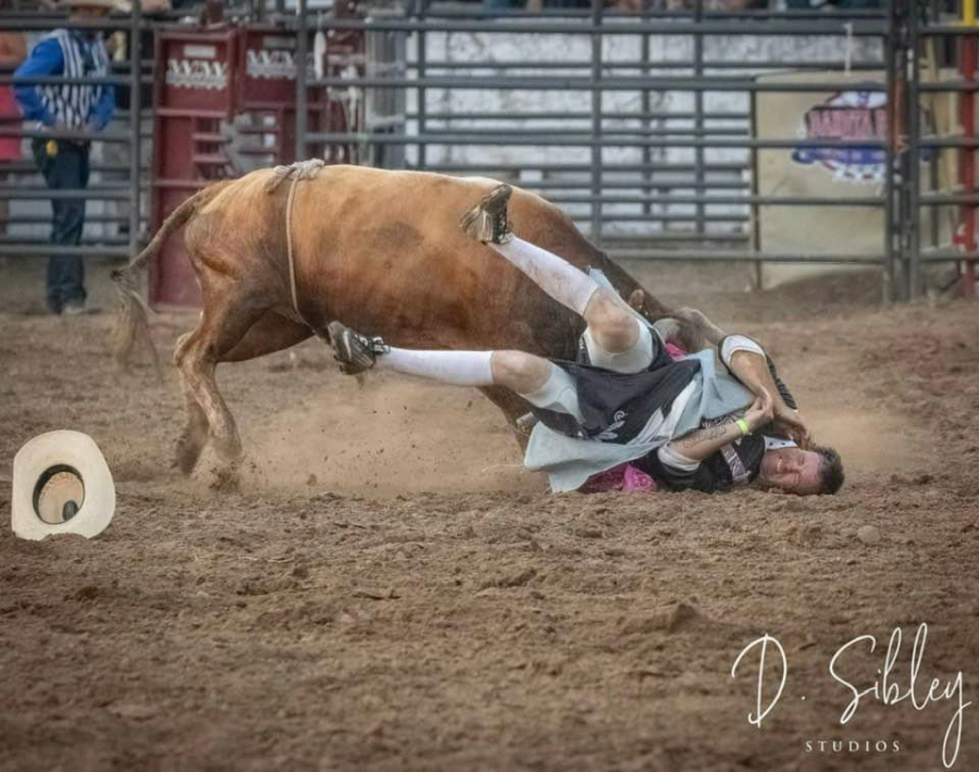 https://cfimages.rodeoticket.com/event-resource-photo/dsibley-studios-event-resource-photo-3.png?v=1704489276