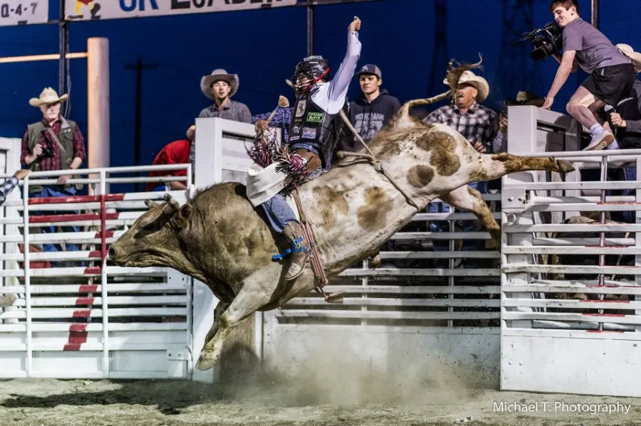 images.rodeoticket.com/infopages2/colorama-prca-grand-coulee-rodeo-infopages2-12630.webp