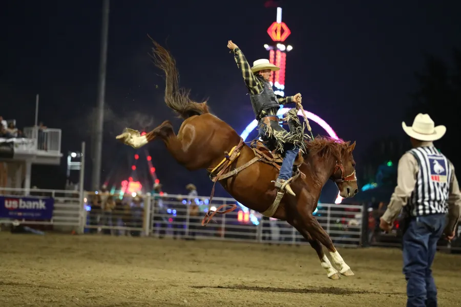 images.rodeoticket.com/infopages2/moses-lake-roundup-infopages2-12725.webp