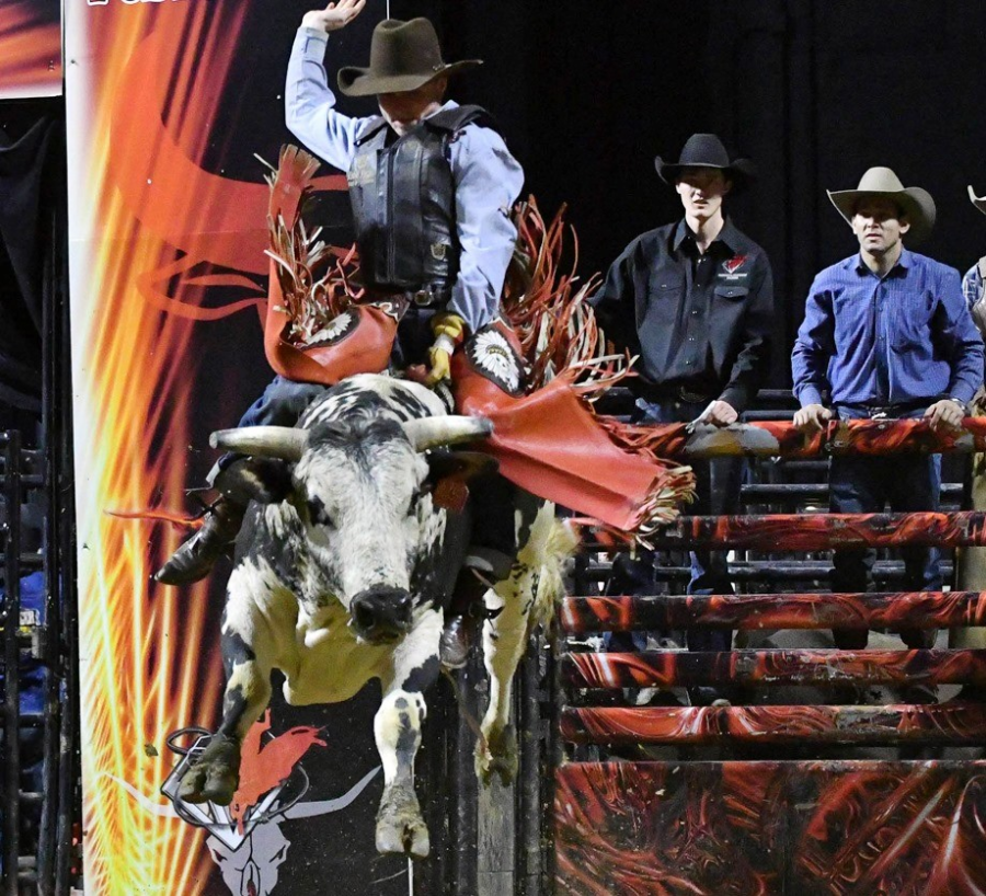 images.rodeoticket.com/infopages2/professional-championship-bull-riders-walworth-infopages2-12589.png