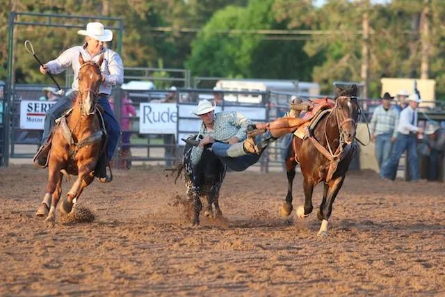 images.rodeoticket.com/infopages2/wisconsin-river-pro-rodeo-infopages2-12602.webp