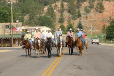 images.rodeoticket.com/infopages3/ride-a-horse-feed-a-cowboy-infopages3-12470.webp